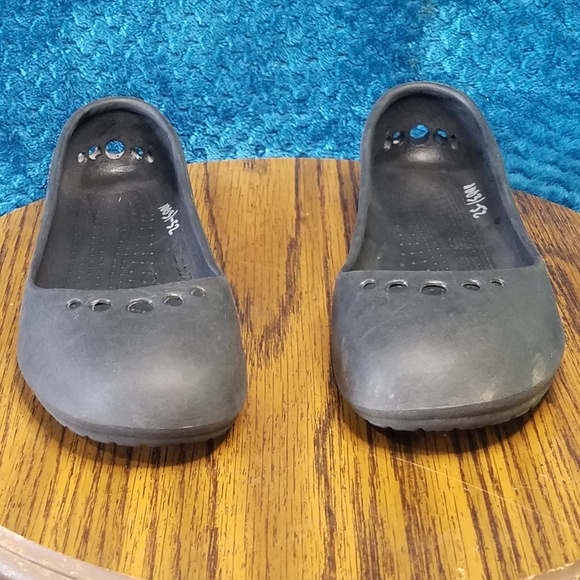 Women's Crocs Slip on Shoes Size 8 | Loafers - Picture 2 of 5
